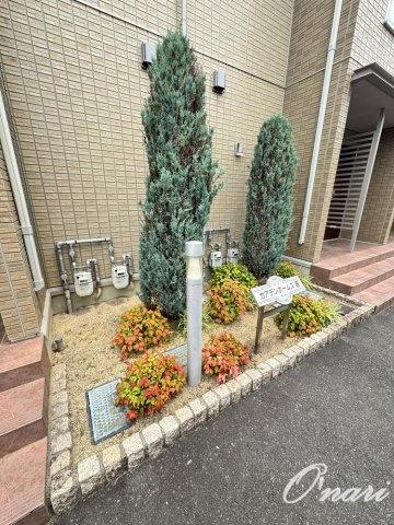 ガアデンホームズ曙のエントランス