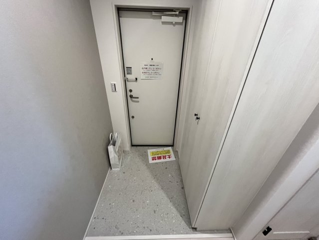 【玄関】 | ルイアパートメント長瀬ノール