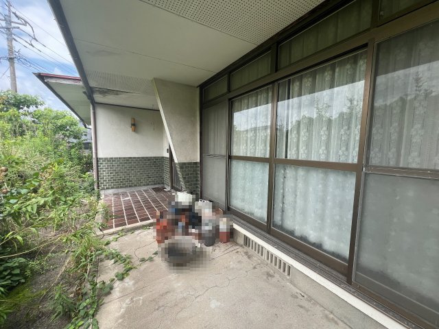 みやま市瀬高町　土地3筆、建物2棟　中古戸建の玄関