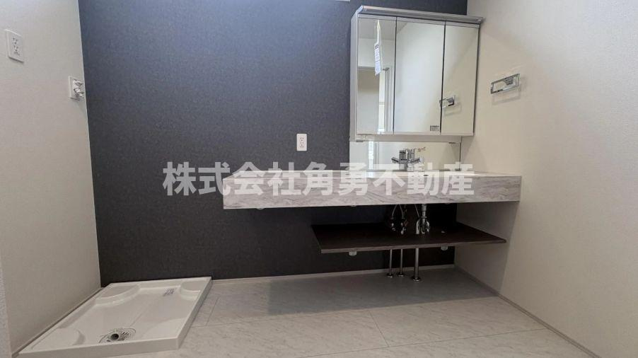 平塚市四之宮1丁目　新築一戸建て　3号棟の内観：施工例|《施工例》洗面化粧台