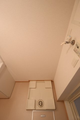 【設備】 | サンリットガーデンB棟 | 室内洗濯機置場