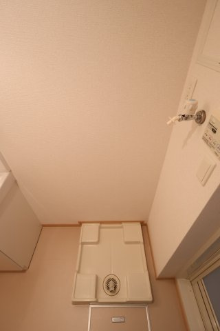 【設備】 | サンリットガーデンB棟 | 室内洗濯機置場