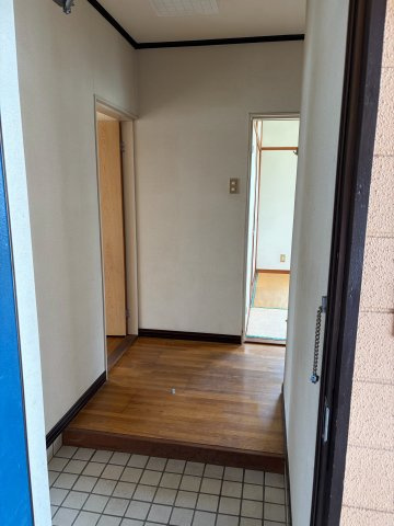 ハイネス平松の玄関