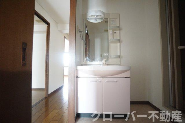 ロフティN1の洗面所