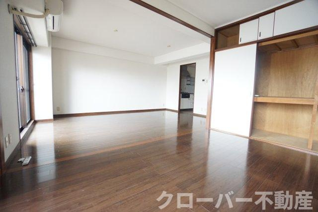 ロフティN1の居間・リビング