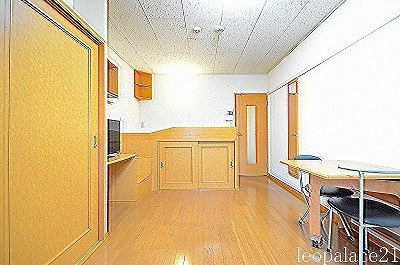 レオパレスラ・メゾンフルールの寝室