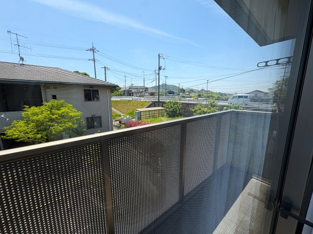 サンビレッジコスモスA棟のバルコニー