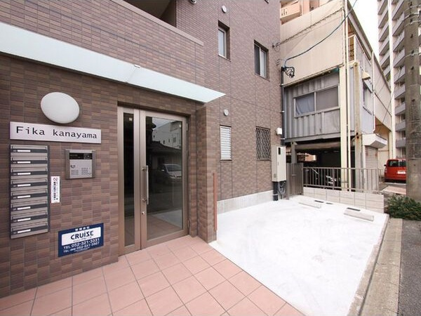Fika kanayamaのエントランス