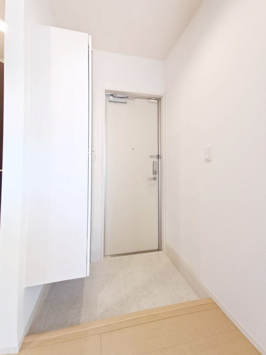 abcdマンション綾園の玄関