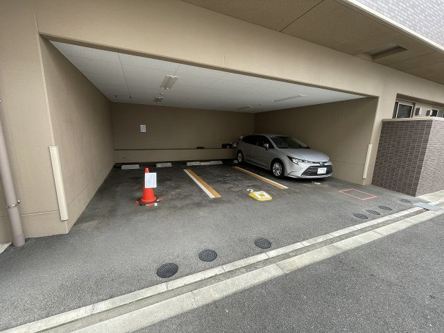 ベル・ステラの駐車場