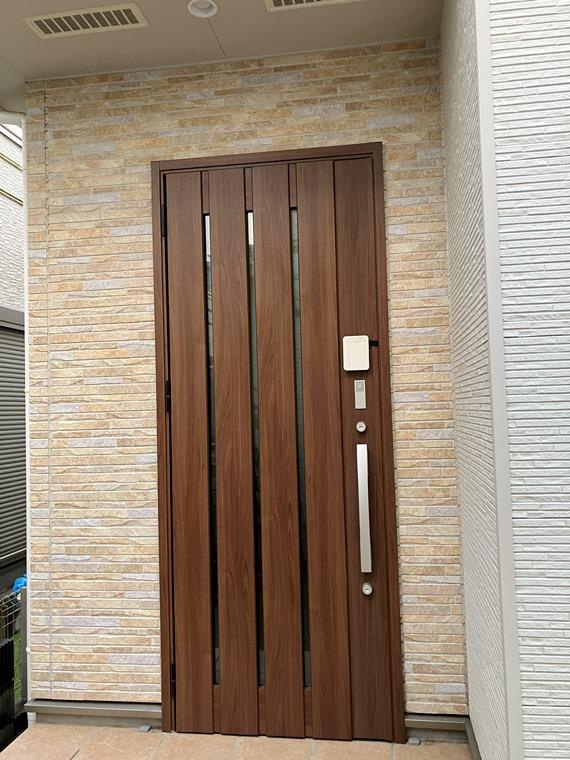 井田戸建のエントランス