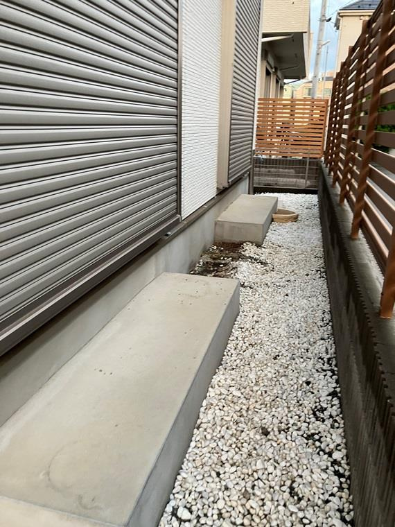 井田戸建の庭