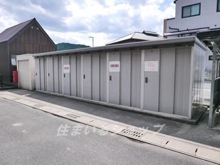エスポワール吉田の設備|倉庫の利用は別途費用が必要です