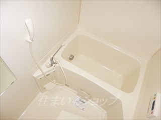 エスポワール吉田の浴室|追い焚き・浴室暖房乾燥機あり