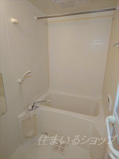 エスポワール吉田の浴室|追い焚き・浴室暖房乾燥機あり