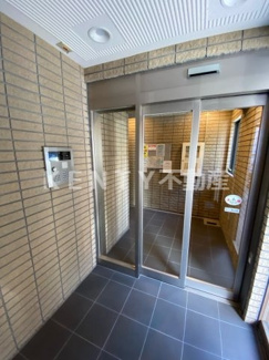 【エントランス】 | 建物の内部です