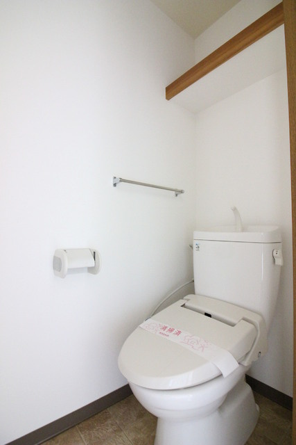 プレステージ百年公園前【キャッシュバック対象物件】のトイレ|ゆったりとした空間のトイレです