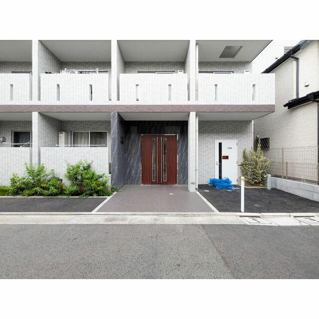 アーバーハイツ六町４丁目のエントランス