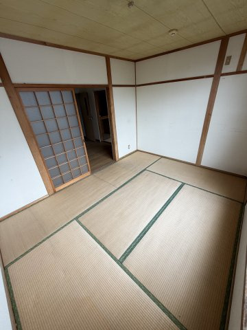 ハイネス平松の和室