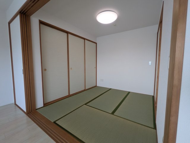 ポレスター中市セントラルシティの和室