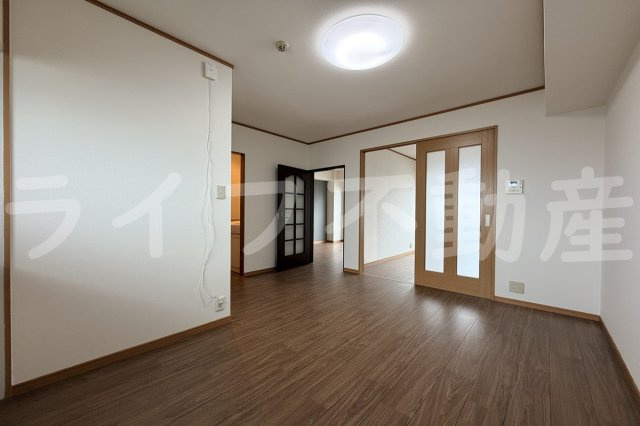 エイチ・ツー・オー高井田Ⅱビルの居間・リビング