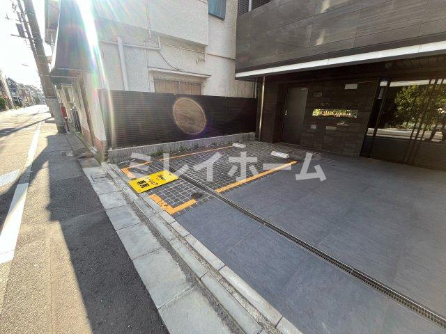 REALIZE蒲田Ⅲの駐車場