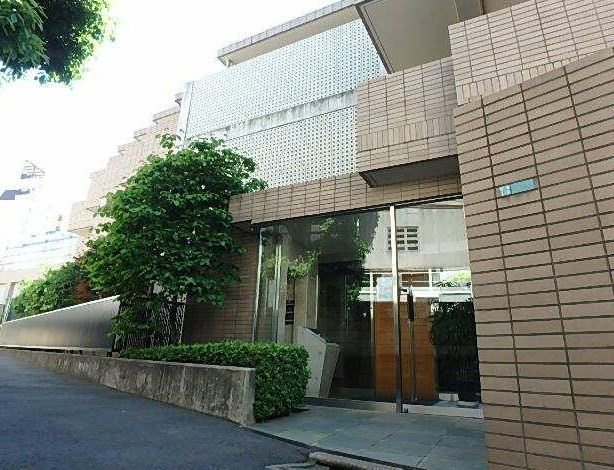 プラタナス目黒のエントランス|毎日通るエントランスはこのようになっています