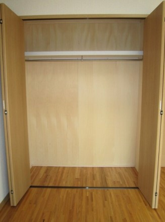 川崎市多摩区菅北浦３丁目の賃貸マンションの収納