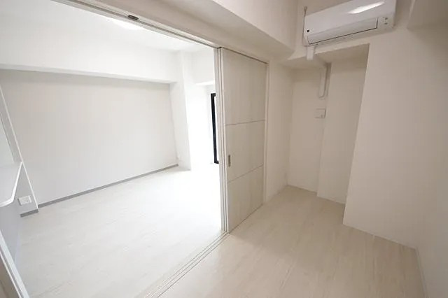 オリーブ西宮北口の居間・リビング