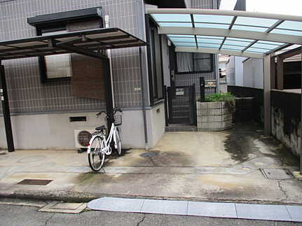 佐伯区五日市中央３丁目の駐車場
