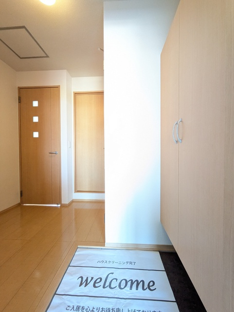 ブリエＢ棟 の玄関