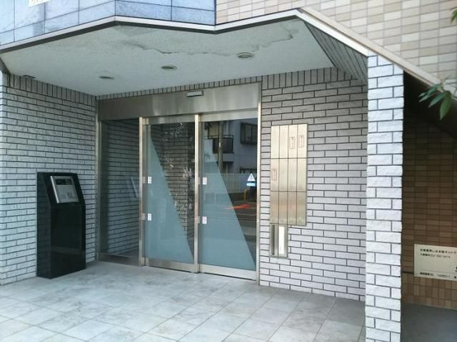 ヴィラ清寿のエントランス
