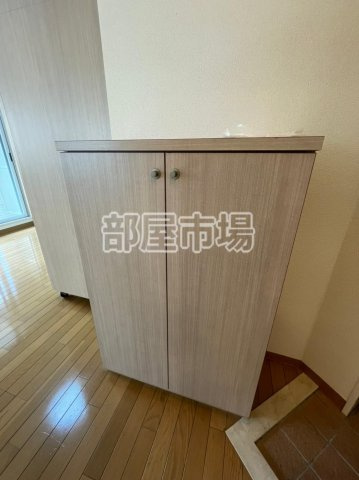 スプリーム・北上野の玄関