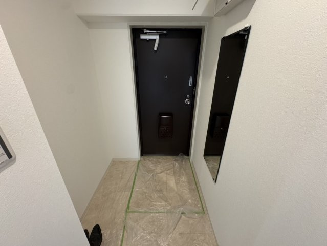 日商岩井三宮マンションの玄関