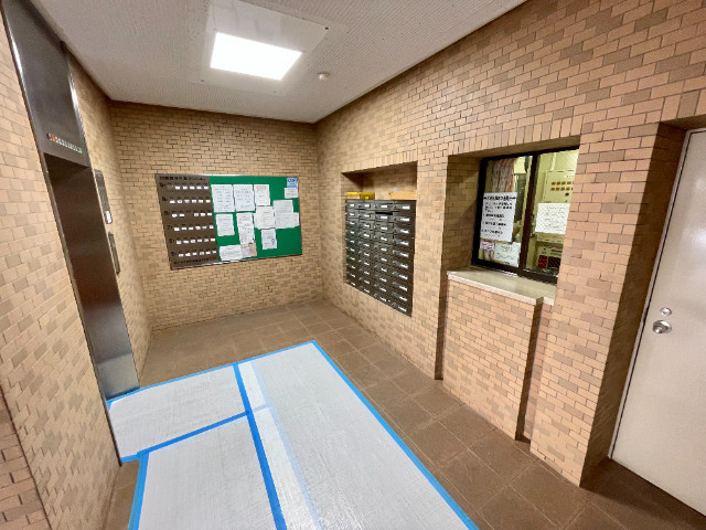 日商岩井三宮マンションのロビー