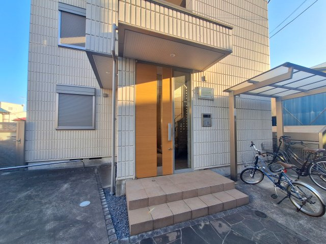 Ｌａ　ｍａｉｓｏｎ　浦和のエントランス|★オートロック付きのエントランス★