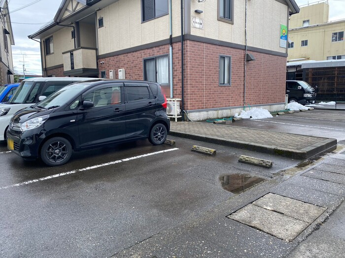 サンクレスト陽明　Ａの駐車場