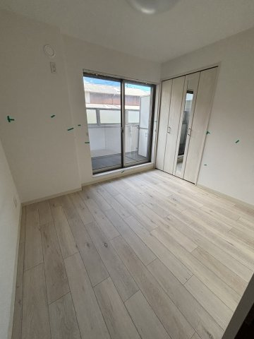 クリエオーレ大利元町の洋室