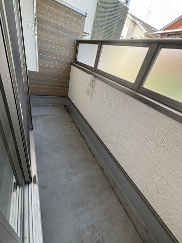 クリエオーレ大利元町のバルコニー