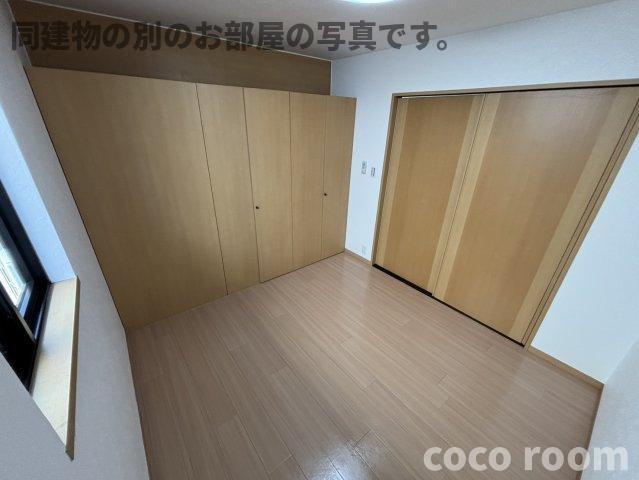 エフ・レイヤＣの洋室