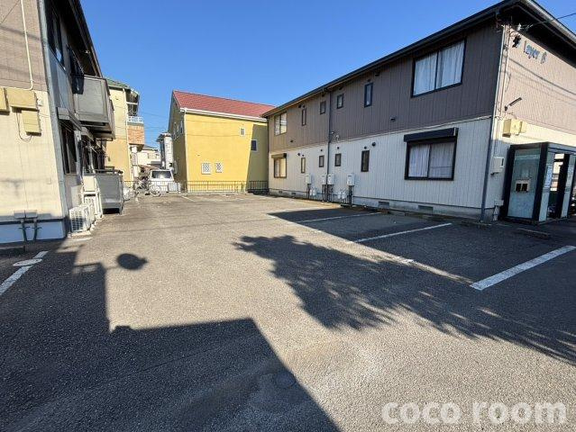 エフ・レイヤＣの駐車場