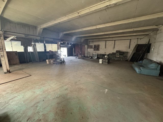 飯能市の工場・倉庫♪新事業にの駐車場