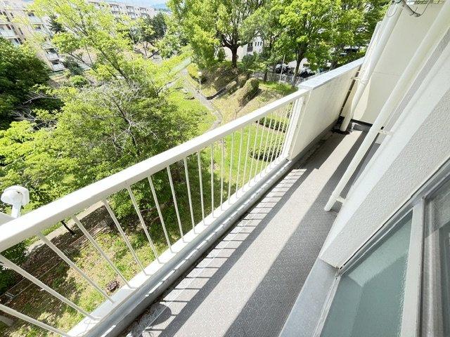 公団狭山住宅15号棟のバルコニー