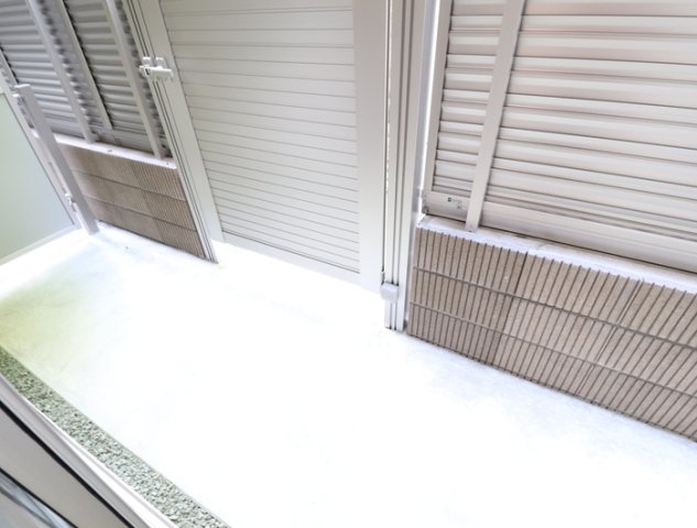熊本市中央区京町２丁目のアパートのバルコニー