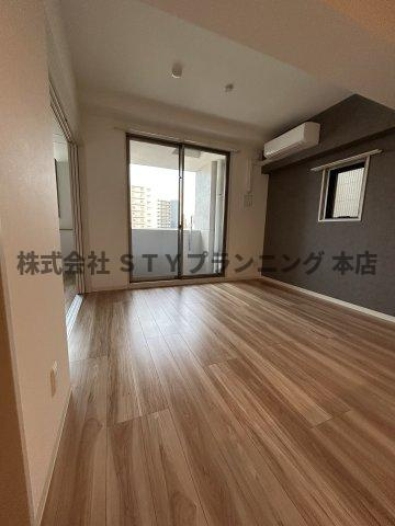 仲介手数料０円！ポルタニグラ千代田の居間・リビング