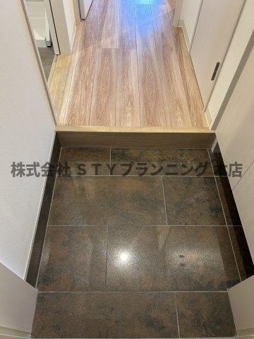 仲介手数料０円！ポルタニグラ千代田の玄関