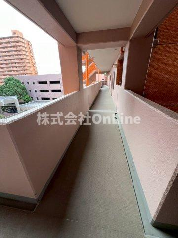 ライオンズマンション若江東参番館のロビー