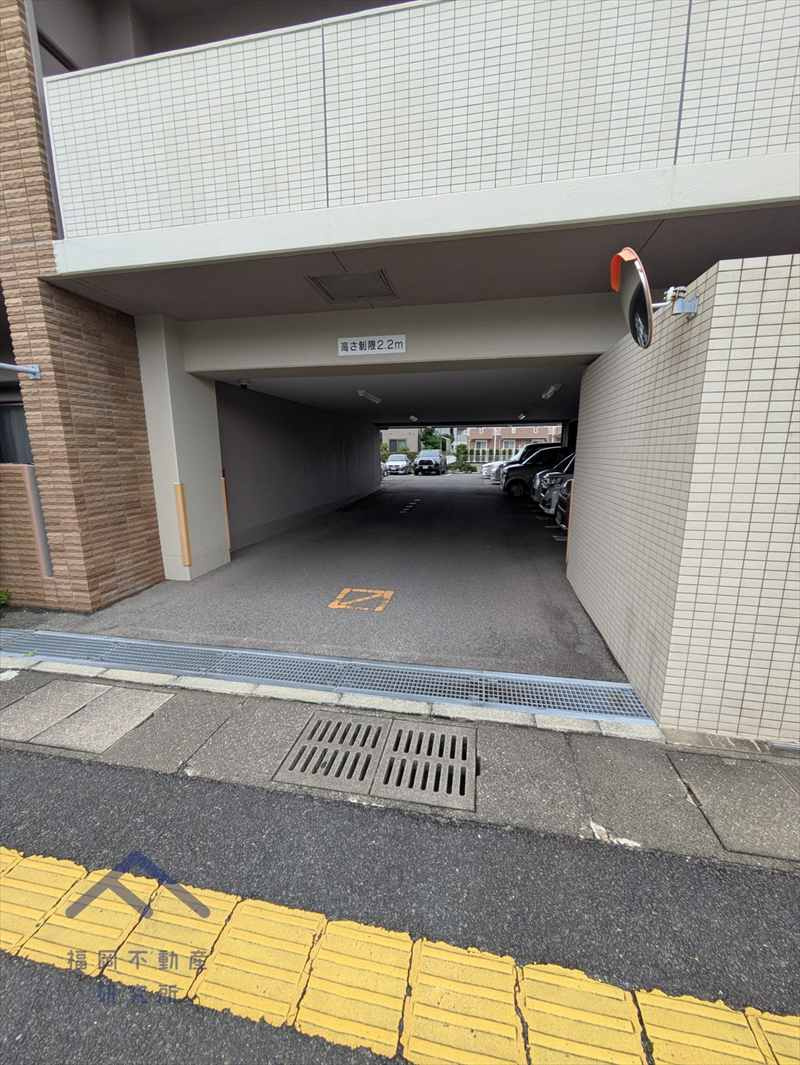 サンパーク兵庫北の駐車場