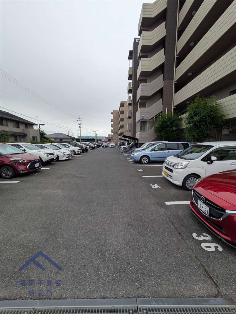 サンパーク兵庫北の駐車場