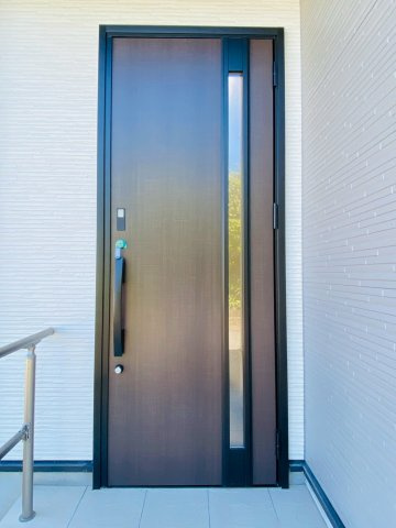 ブルーミングガーデン／菊池郡菊陽町武蔵ケ丘北1丁目／1号棟の玄関